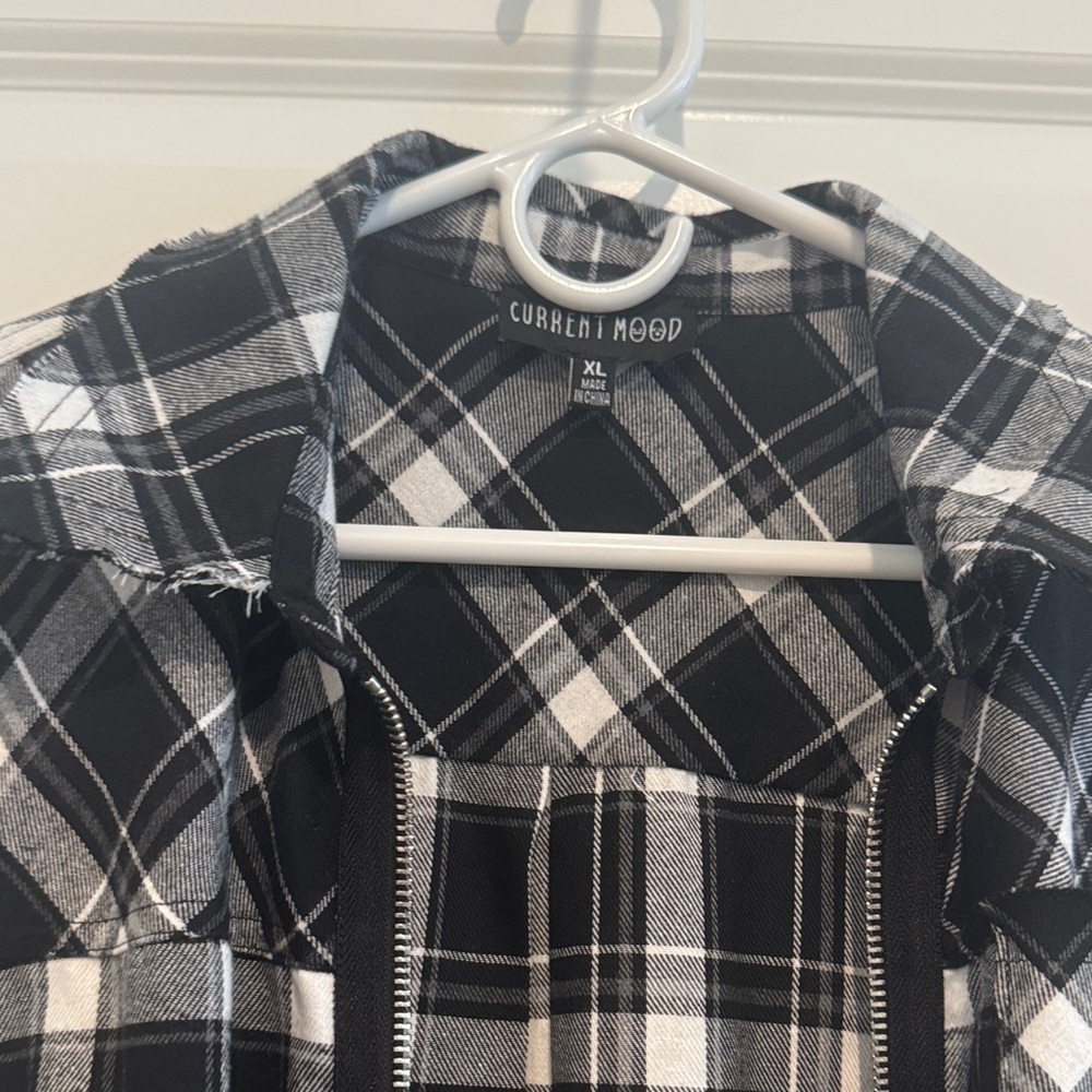 Black and White Plaid Flannel Duster - Picture 2 of 4